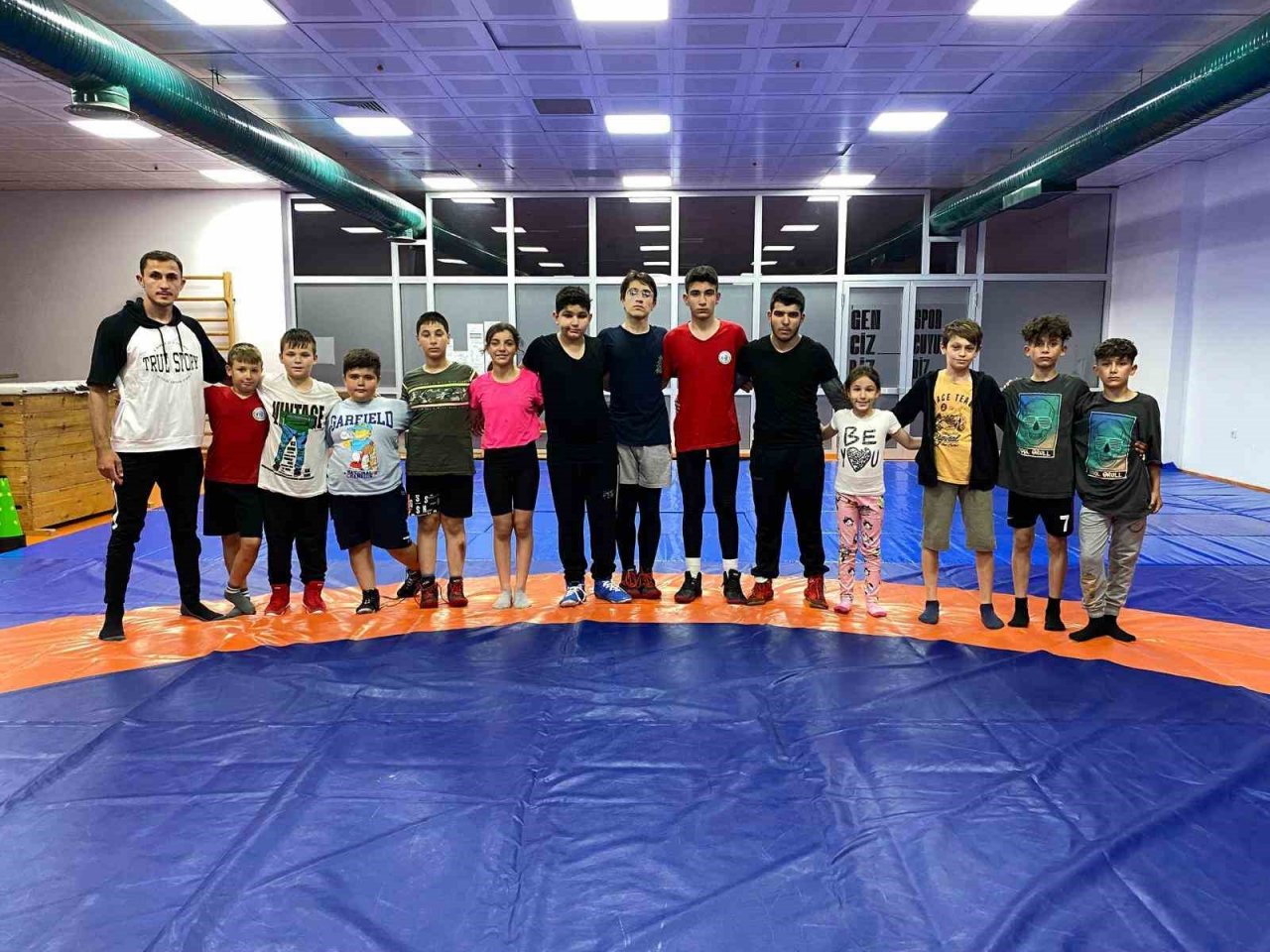 Bozüyük Belediyesi’nden güreş kursu