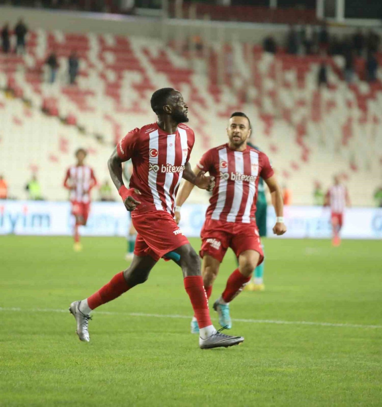 Mustapha Yatabare, Sivasspor’a veda etti