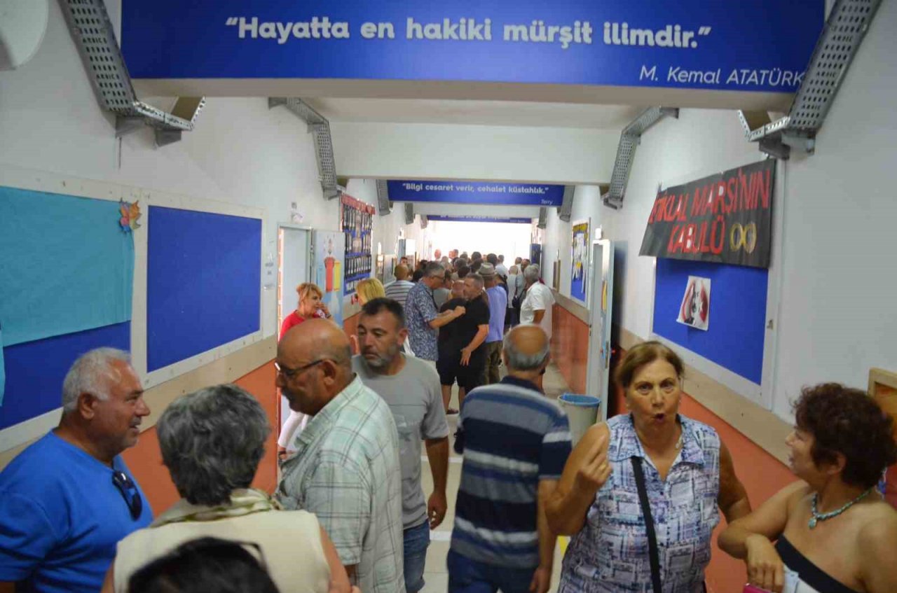 Didim CHP’de merkez mahalleler ’mavi’ dedi