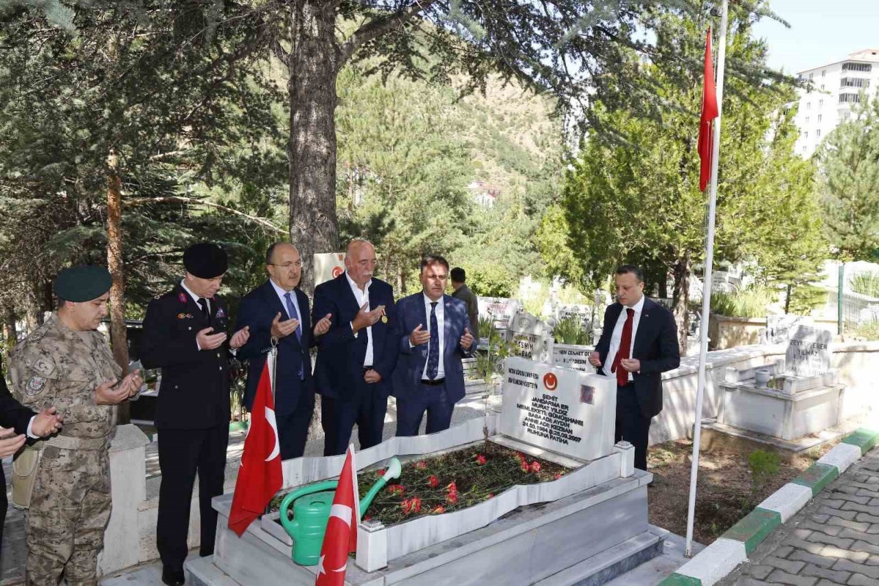Gümüşhane’de 15 Temmuz Demokrasi ve Milli Birlik Günü 7. yılında çeşitli etkinliklerle kutlanıyor