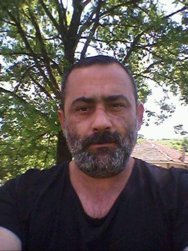 Benzin dökerek kendini yakmaya çalışmıştı, hastanede hayatını kaybetti