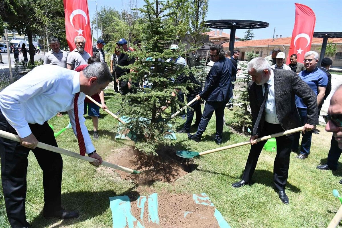 Isparta’da 15 Temmuz’un 7. yıl dönümünde şehitler anıldı
