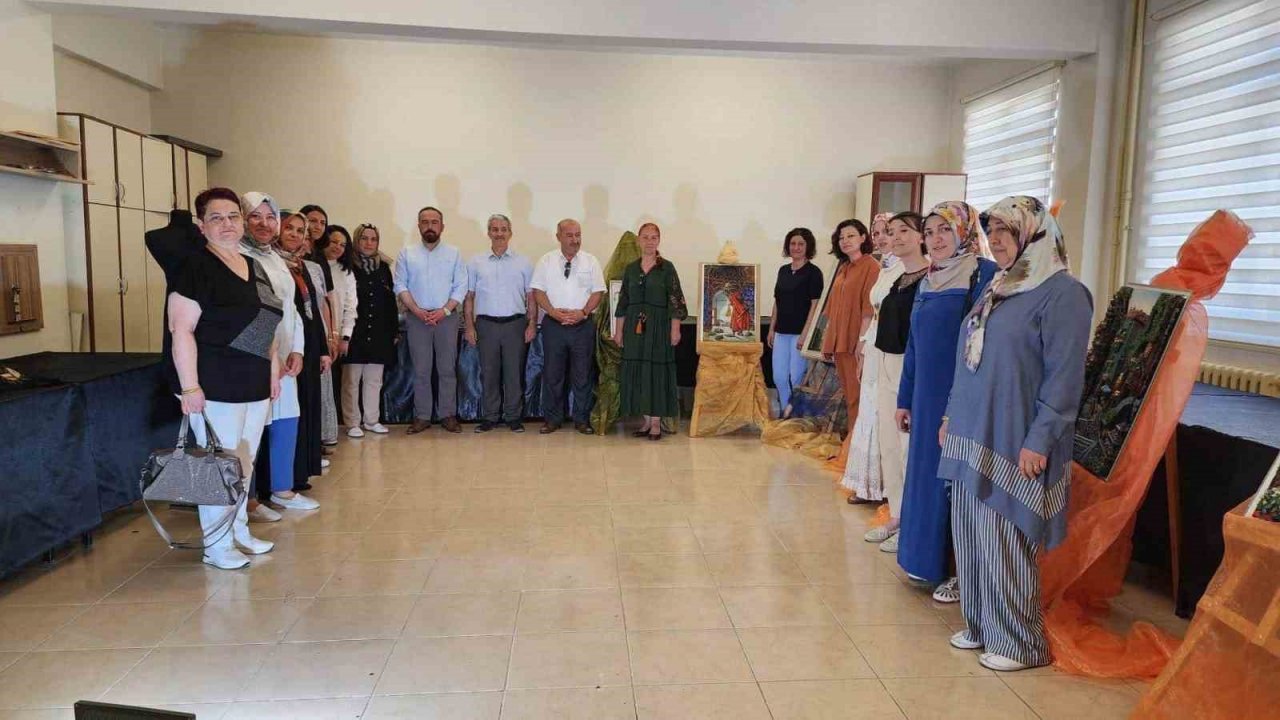 Kütahya’da Keçe Yapımı Kursu sergisi