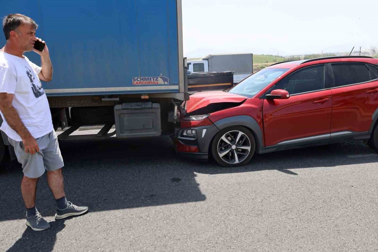 Turgutlu’da zincirleme kaza: 2 yaralı