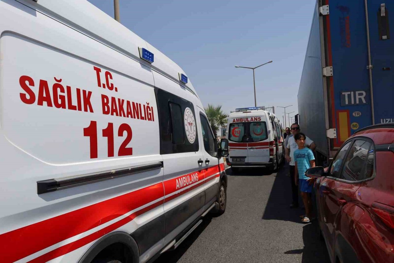 Turgutlu’da zincirleme kaza: 2 yaralı