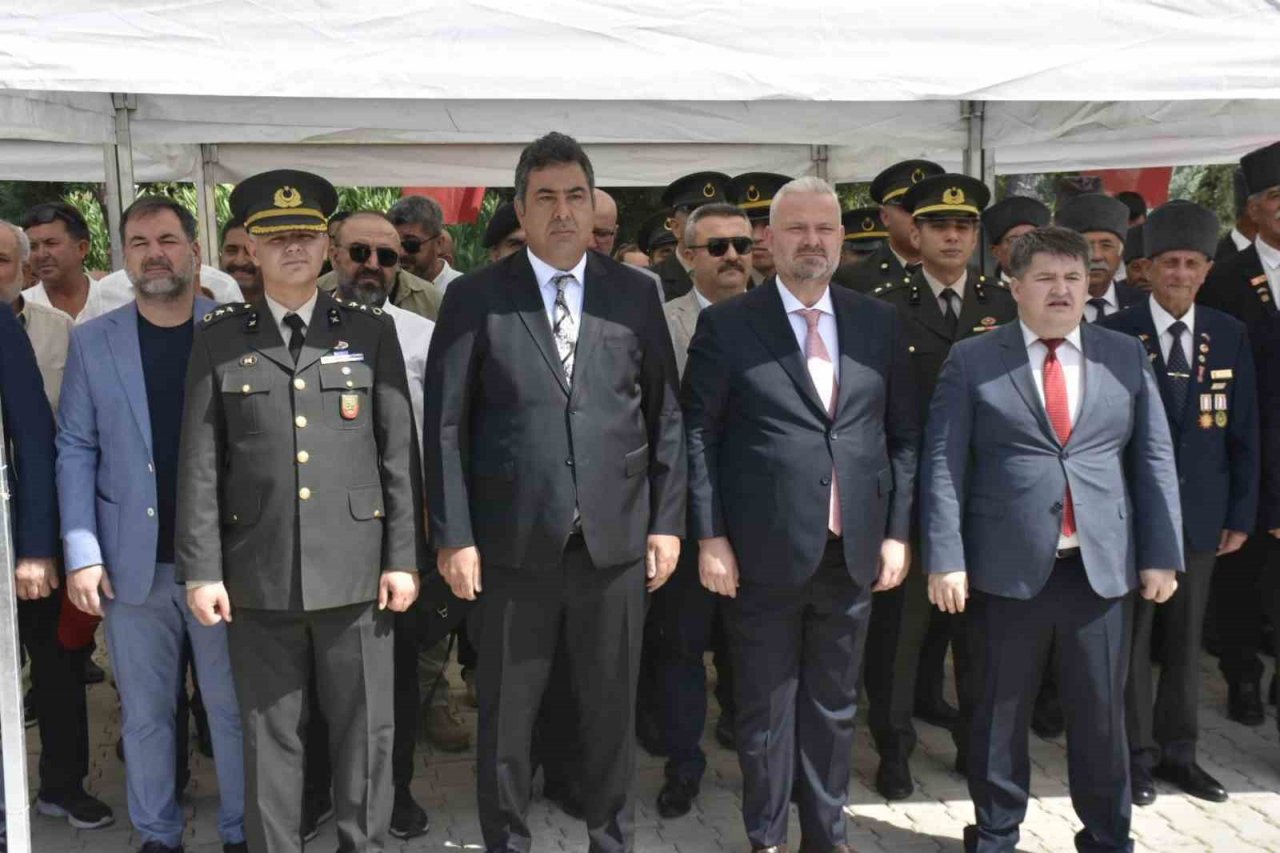 15 Temmuz şehitleri Menemen’de dualarla anıldı