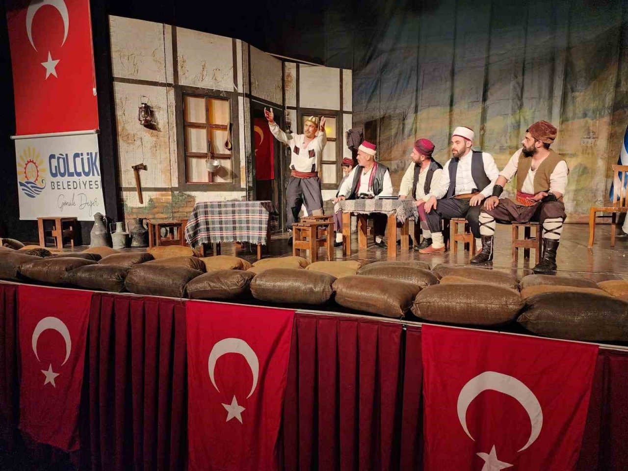 Milli mücadele döneminde 150 gönüllü ile destan yazmışlardı, tiyatro gösterisiyle anıldılar