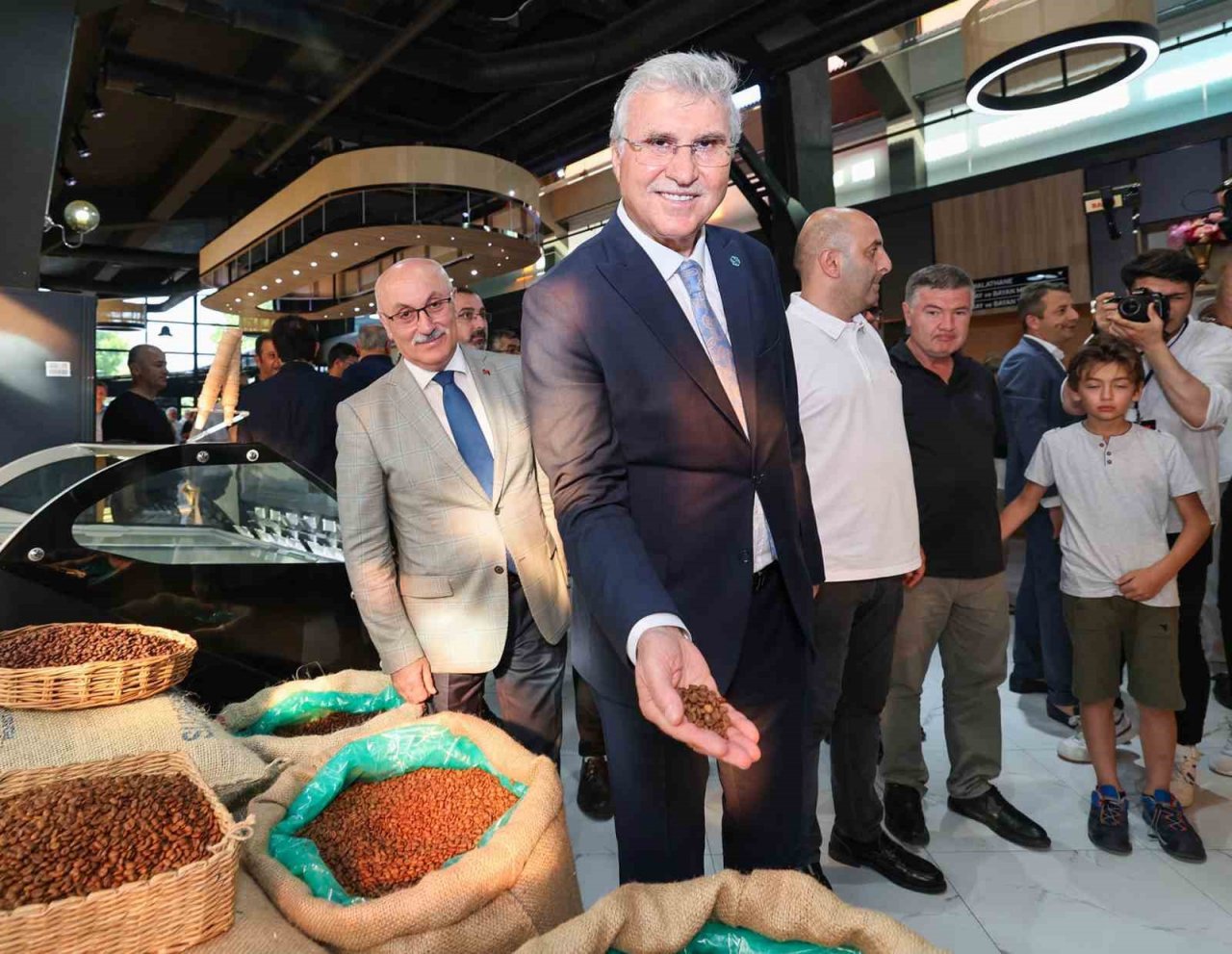 Büyükşehir’in ’en tatlı’ işletmesi kapılarını açtı