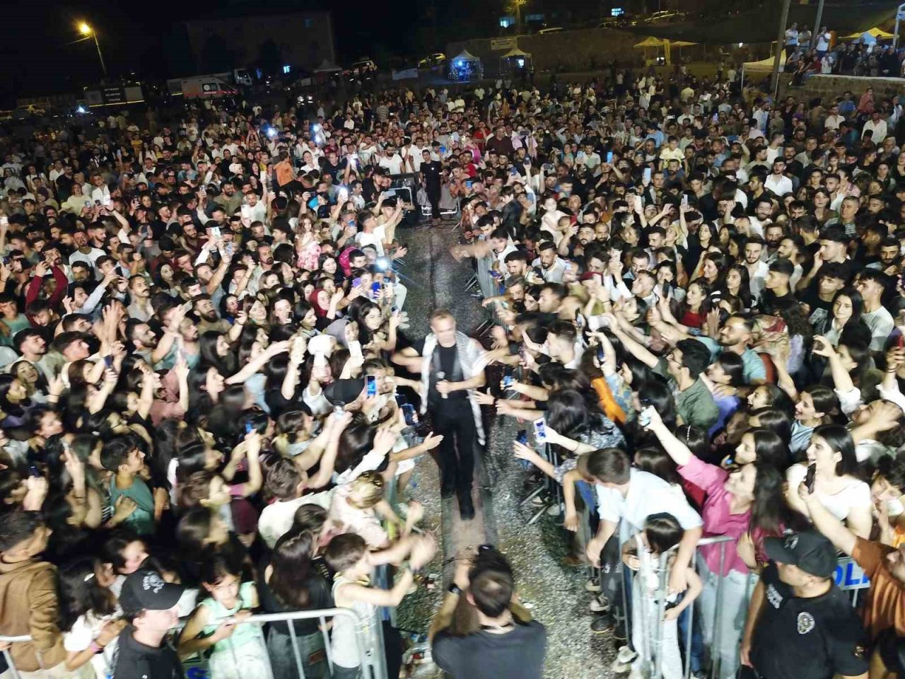 Kato Dağı’nda Haluk Levent rüzgarı