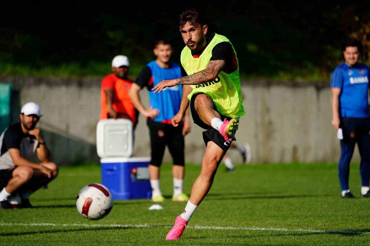 Gaziantep FK Teknik Direktörü Erdal Güneş, transfer sinyali verdi