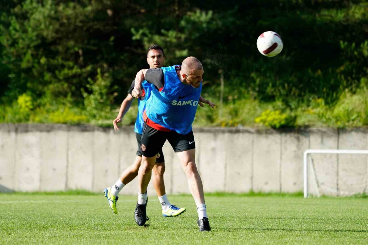 Gaziantep FK Teknik Direktörü Erdal Güneş, transfer sinyali verdi