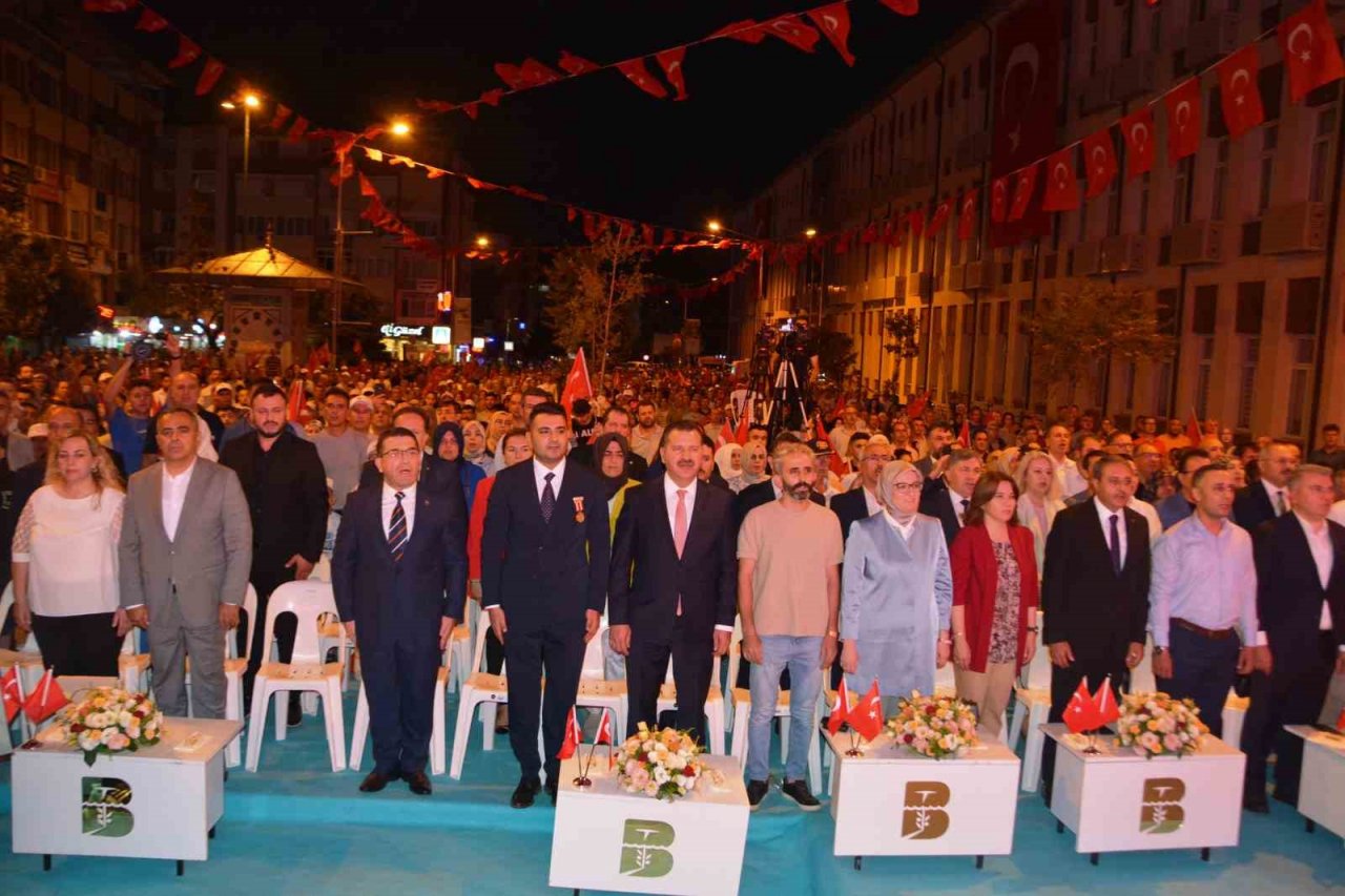 Balıkesir’de 15 Temmuz demokrasi nöbeti