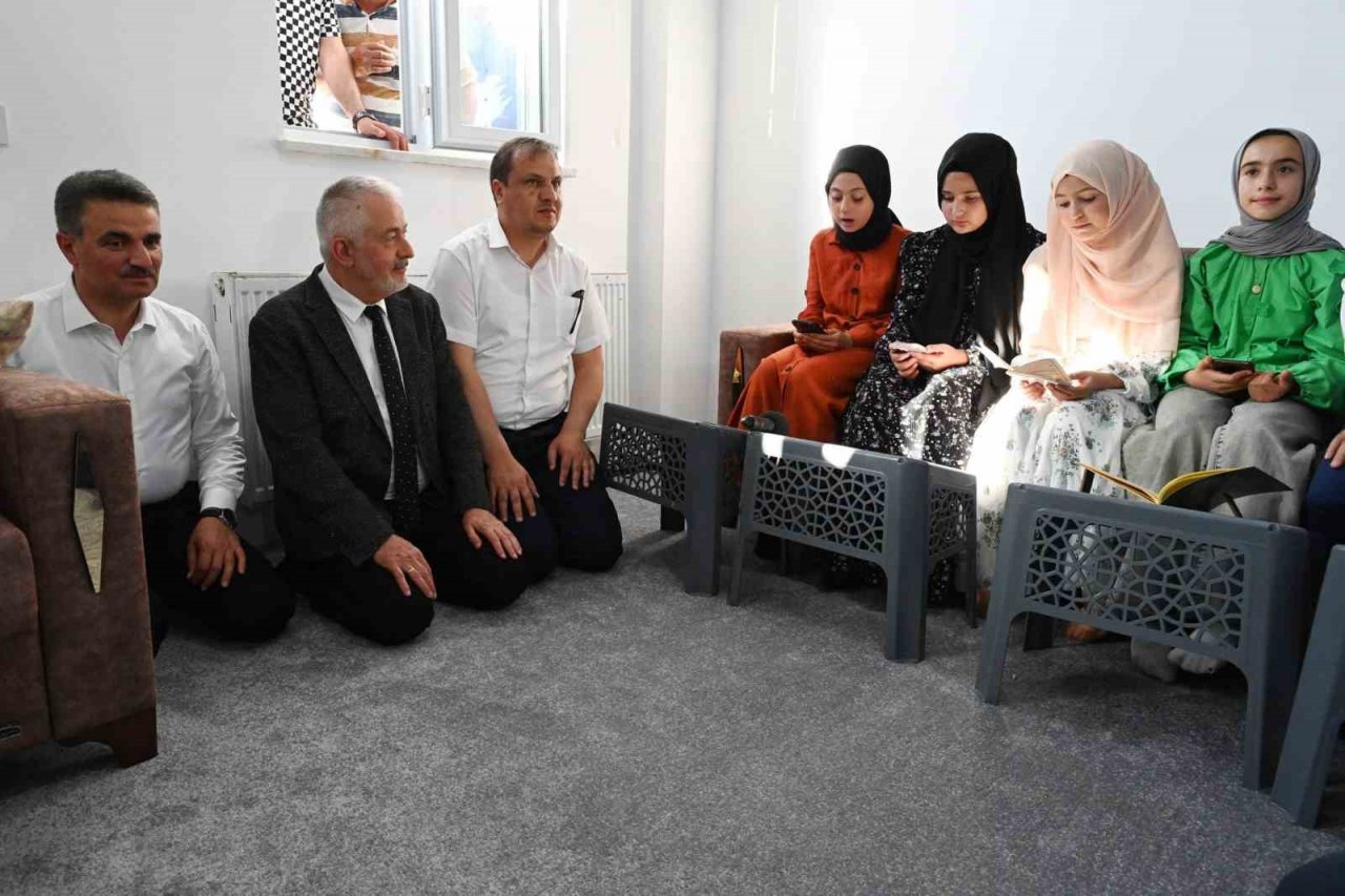 Başkan Başdeğirmen: “Köylerimize her türlü hizmeti ulaştırmaya devam ediyoruz”