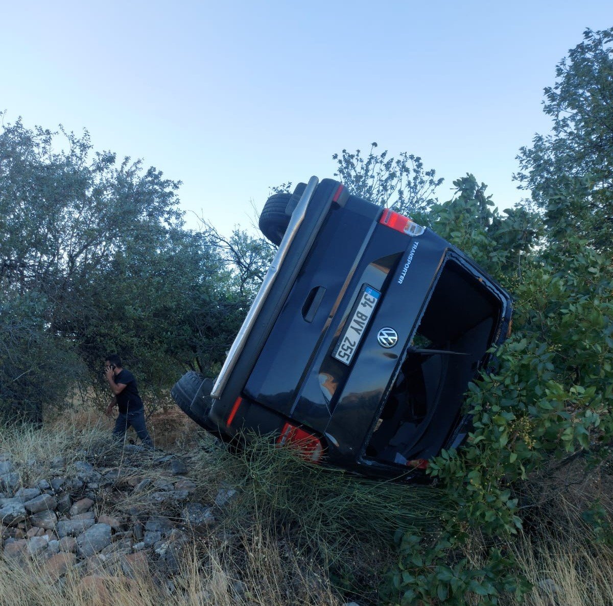 Adıyaman’da kontrolden çıkan minibüs takla attı: 7 yaralı