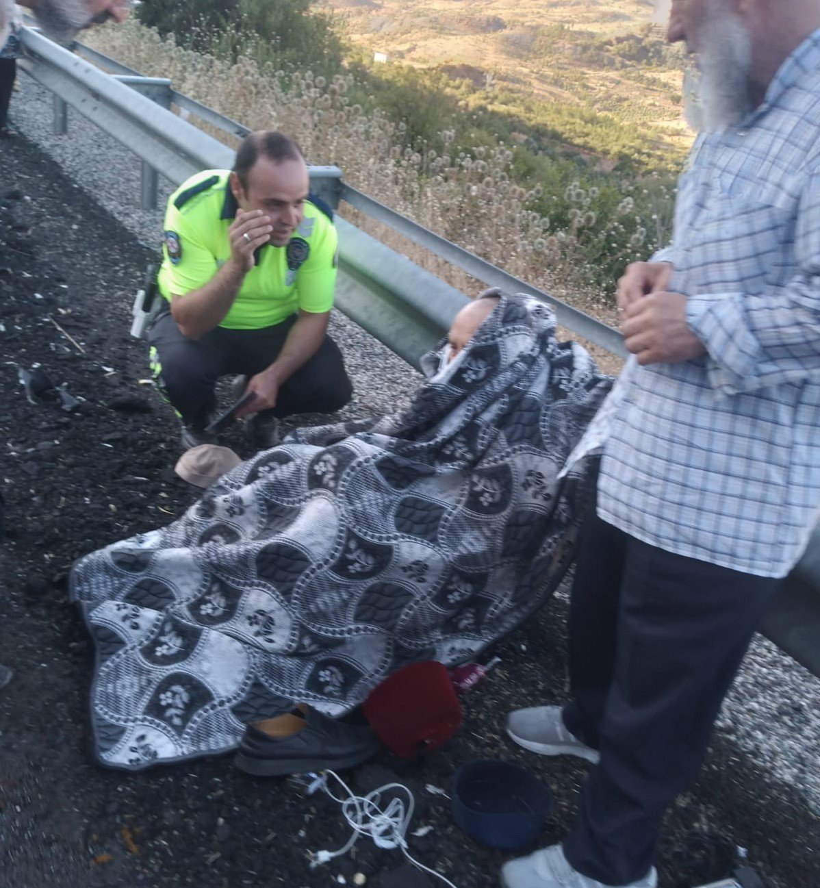 Adıyaman’da kontrolden çıkan minibüs takla attı: 7 yaralı