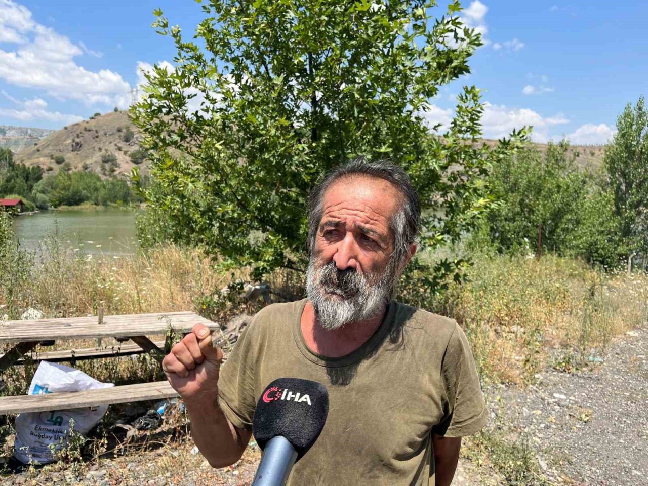 Köpeğinin yerini söyleyene 100 bin TL ödül verecek