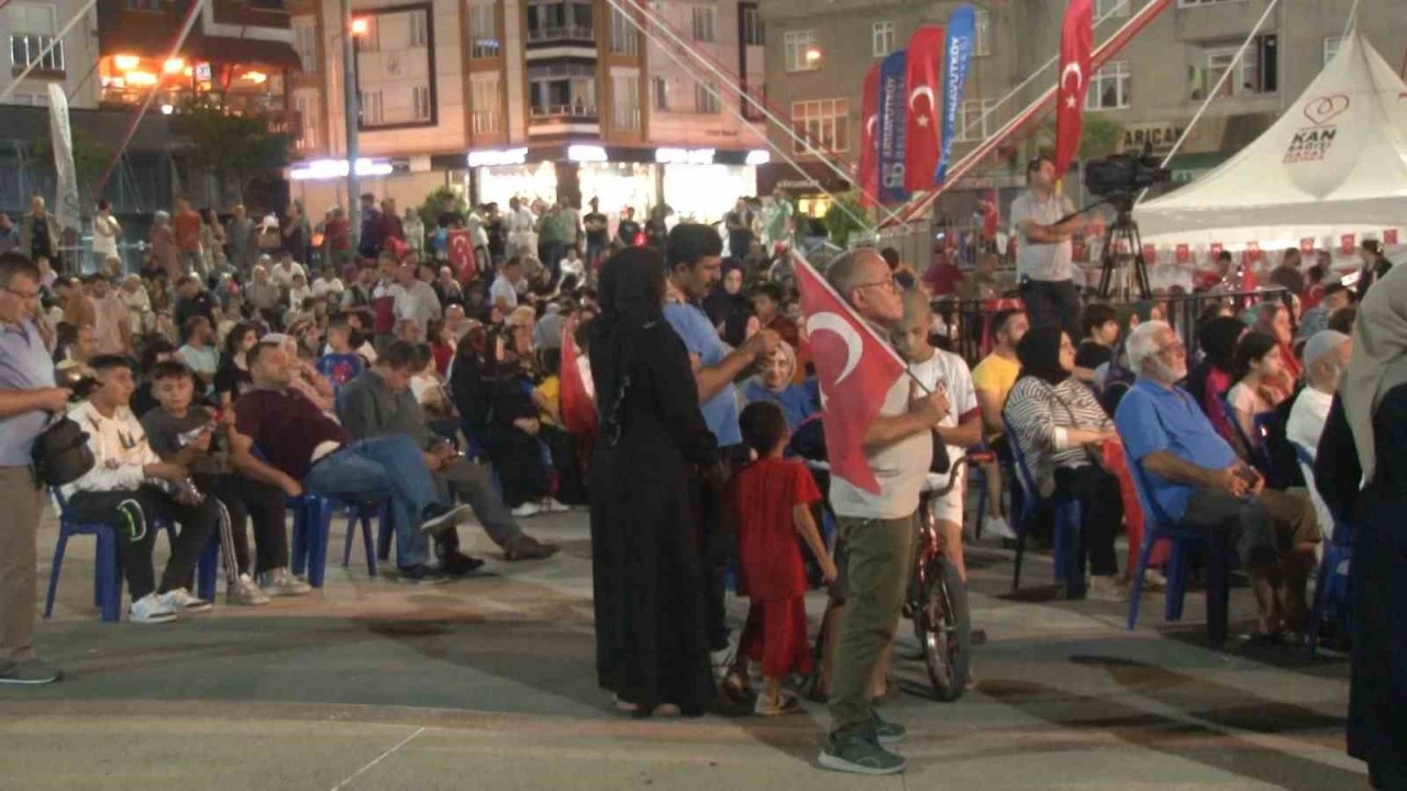 15 Şehitleri ve Gazileri Arnavutköy’de anıldı