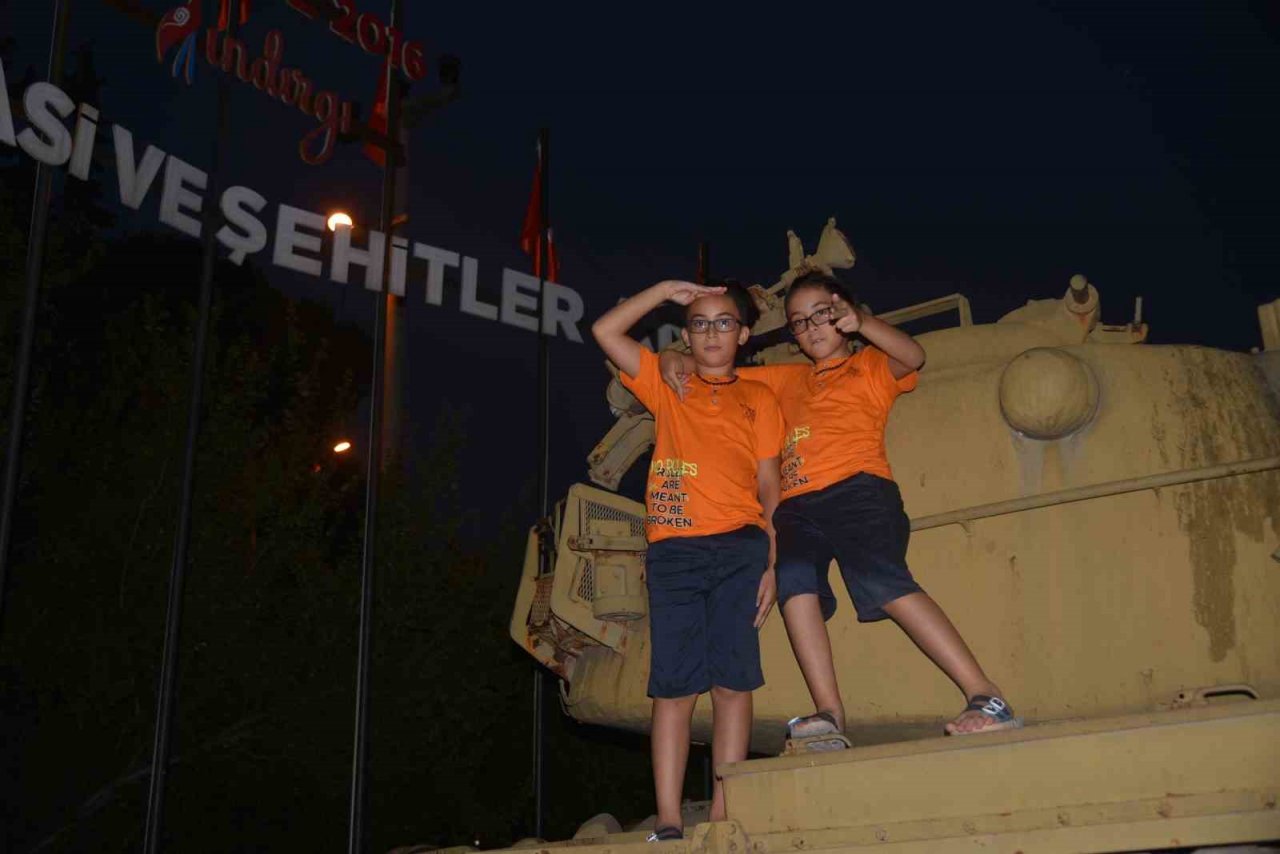 Sındırgı 15 Temmuz kortejinde buluştu