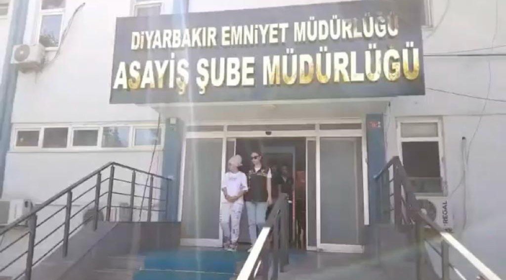Diyarbakır’da piyasaya sahte altın süren 10 kişi tutuklandı