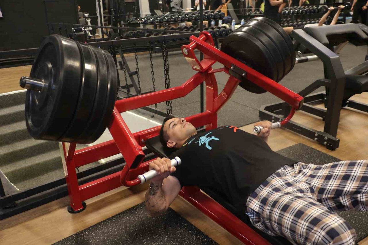 Vücut geliştirmede gençleri bekleyen korkunç tehlike: “14 yaşına kadar düşmüş durumda”