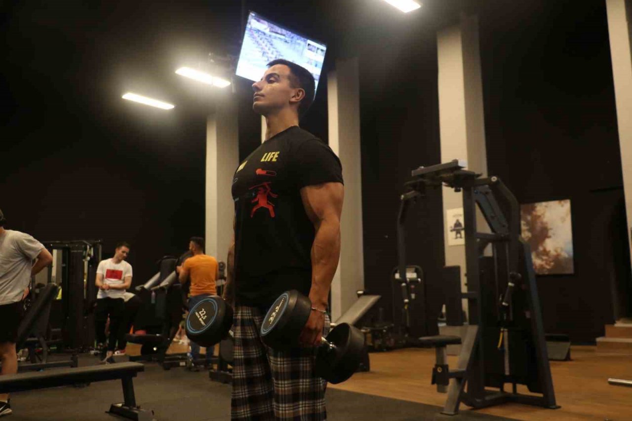 Vücut geliştirmede gençleri bekleyen korkunç tehlike: “14 yaşına kadar düşmüş durumda”