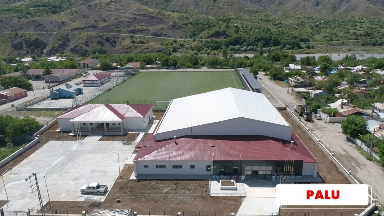 Elazığ’ın 10 ilçesine spor salonu yapıldı