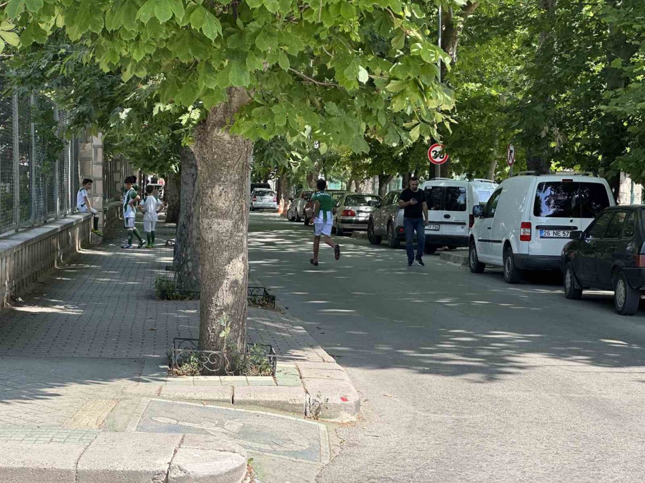 Vatandaşlar kaza ihtimaline karşı trafik önlemi istiyor