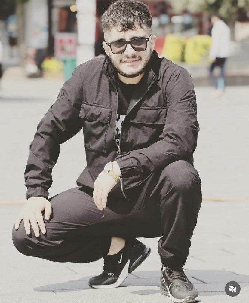 Genç şarkıcıya sahne çıkışı silahlı saldırı