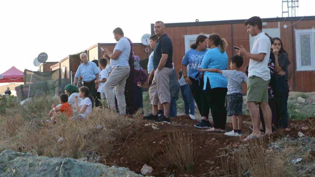 Hatay’da orman yangını büyüyor, 250 hektar zarar gördü