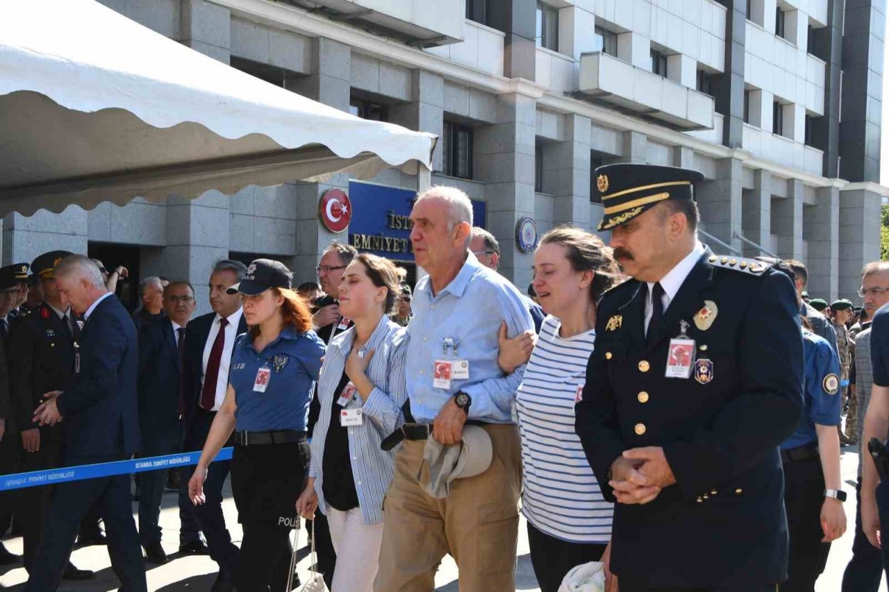 Şehit polis Alp Efe Bekit için İstanbul Emniyet Müdürlüğü’nde tören düzenlendi
