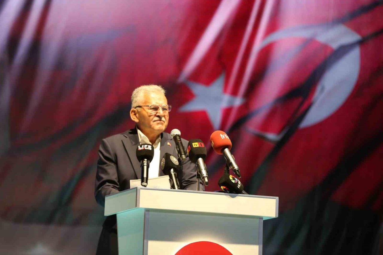 Başkan Büyükkılıç: “FETÖ darbe girişimi Türk milletinin iman dolu göğsünde söndü”