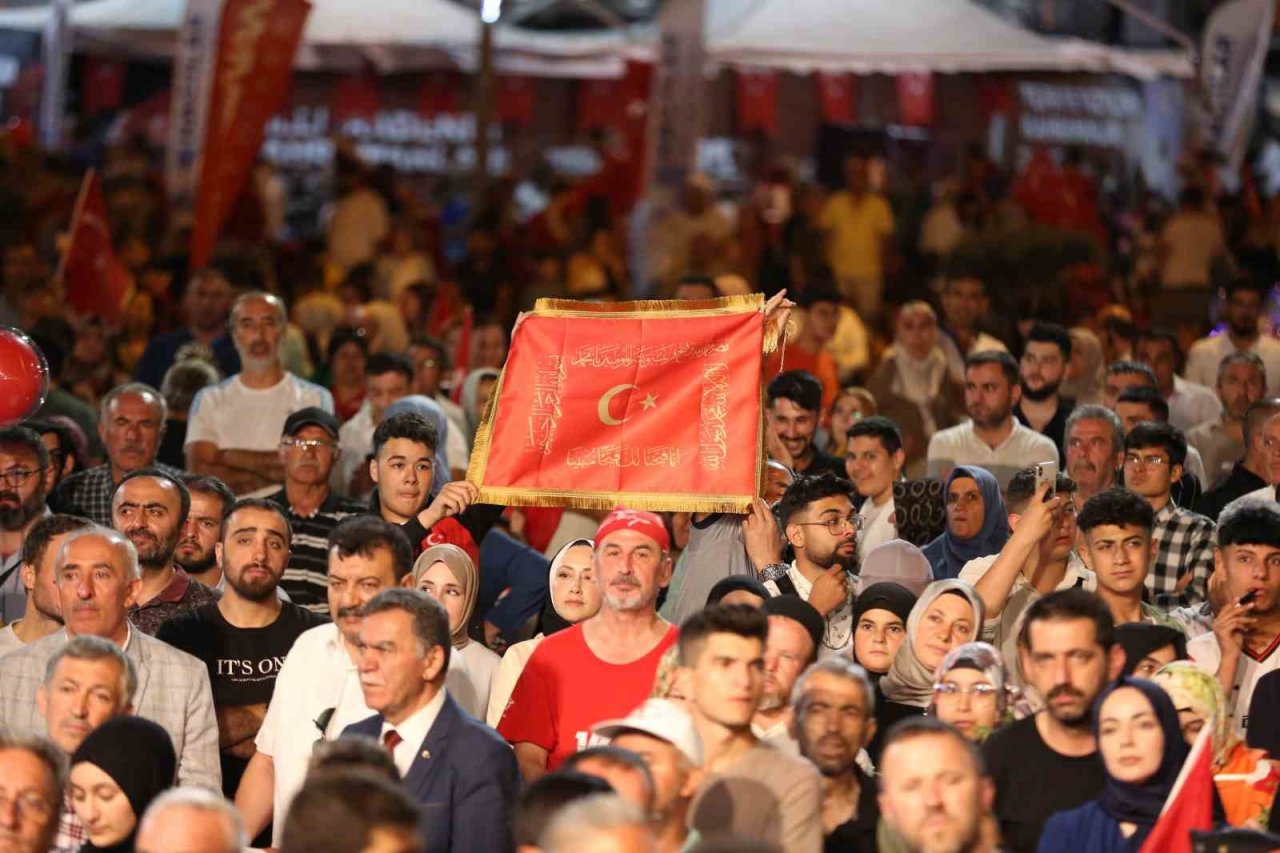 Başkan Büyükkılıç: “FETÖ darbe girişimi Türk milletinin iman dolu göğsünde söndü”