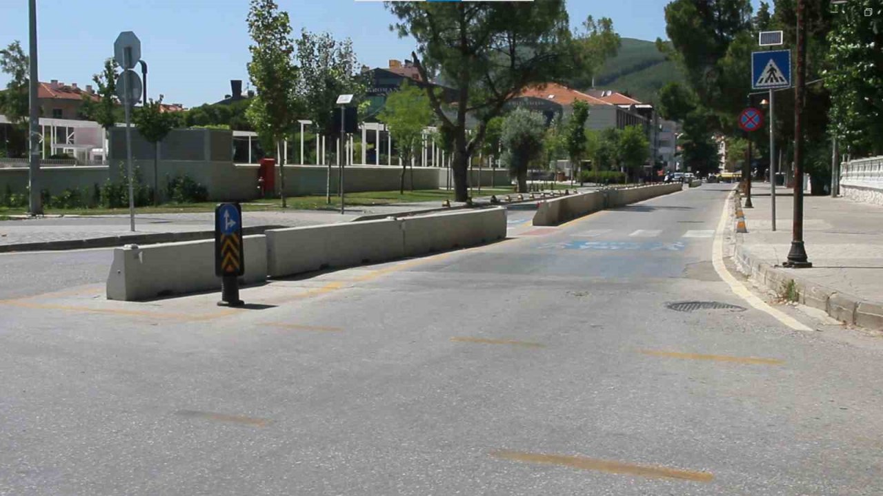 Termometre 41’İ gösterdi, sokaklar boşaldı