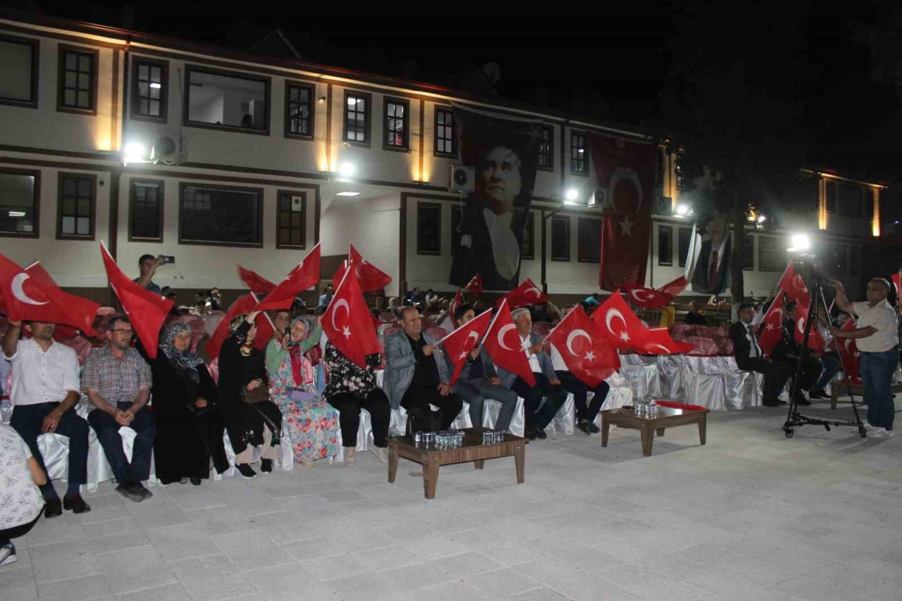 Osmaneli 15 Temmuz’da tek yürek oldu