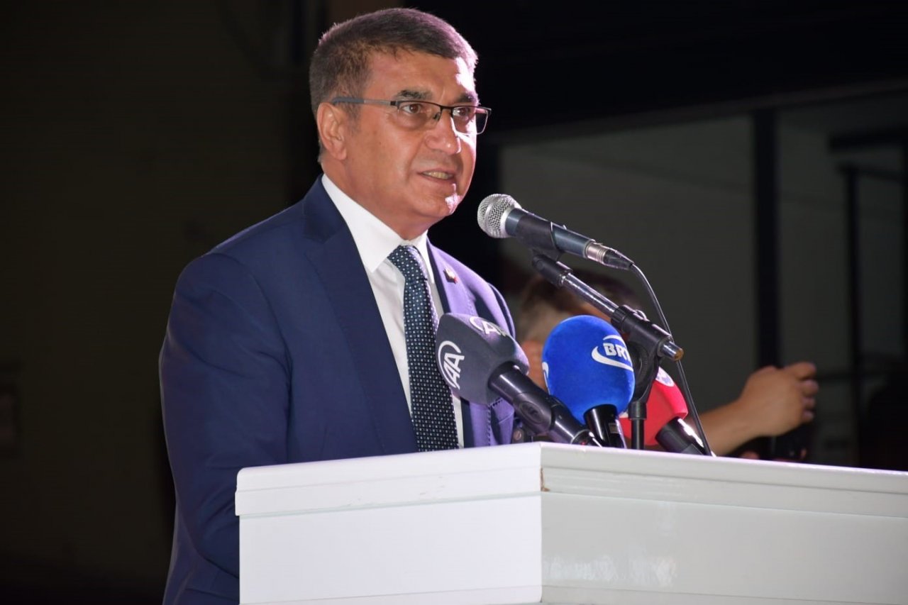 AK Parti’li Cem Şahin: “8 bin 600 küsur kişi bir meczuba iradesini olduğu gibi rehin verdi"