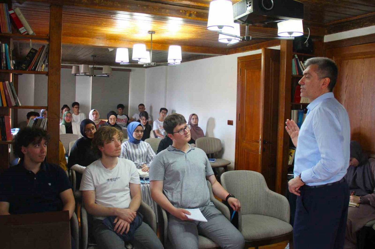 Genç Atölye’de ilk hafta eğitimleri sona erdi