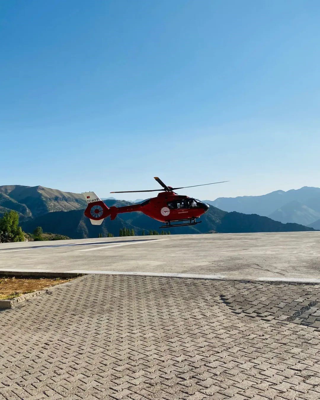 Şırnak’ta helikopter ambulans help sendromlu vatandaş için havalandı