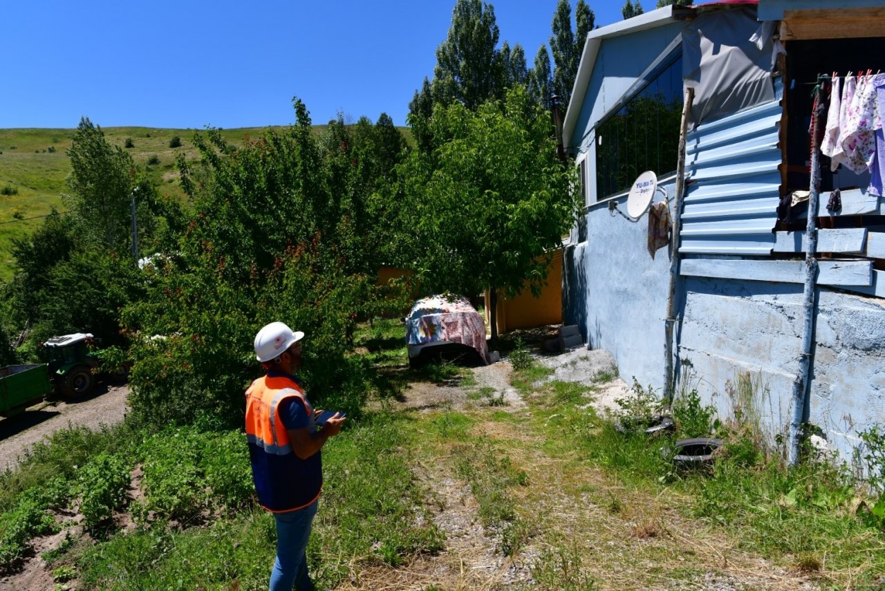 Tunceli’de hasar tespit çalışmaları sürüyor