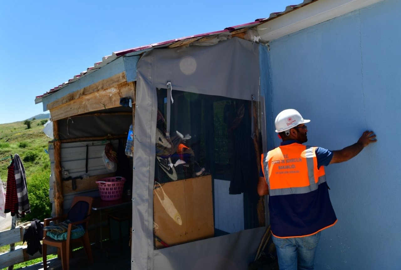 Tunceli’de hasar tespit çalışmaları sürüyor