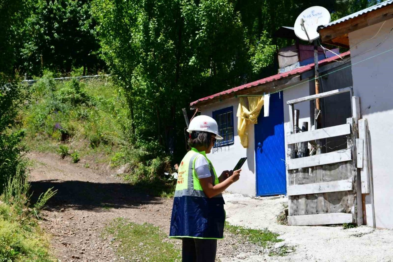 Tunceli’de hasar tespit çalışmaları sürüyor