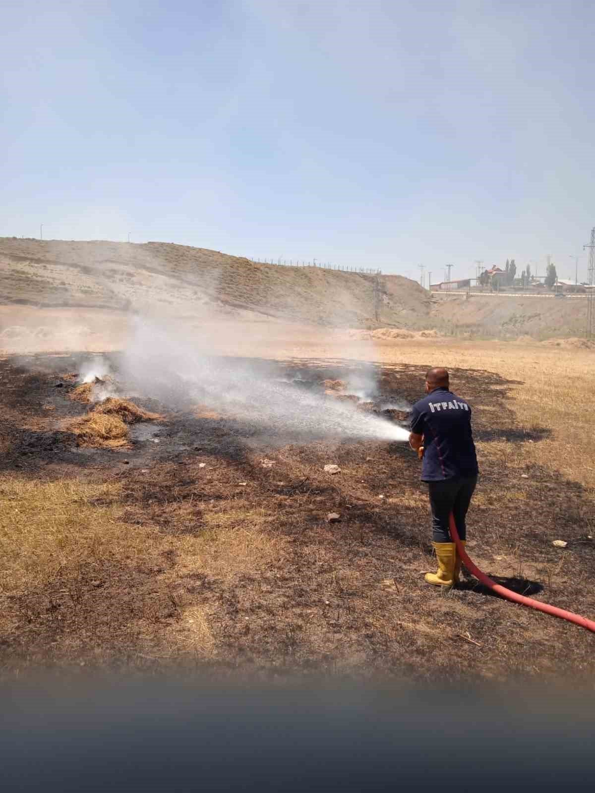 Ağrı’da tarla yangını