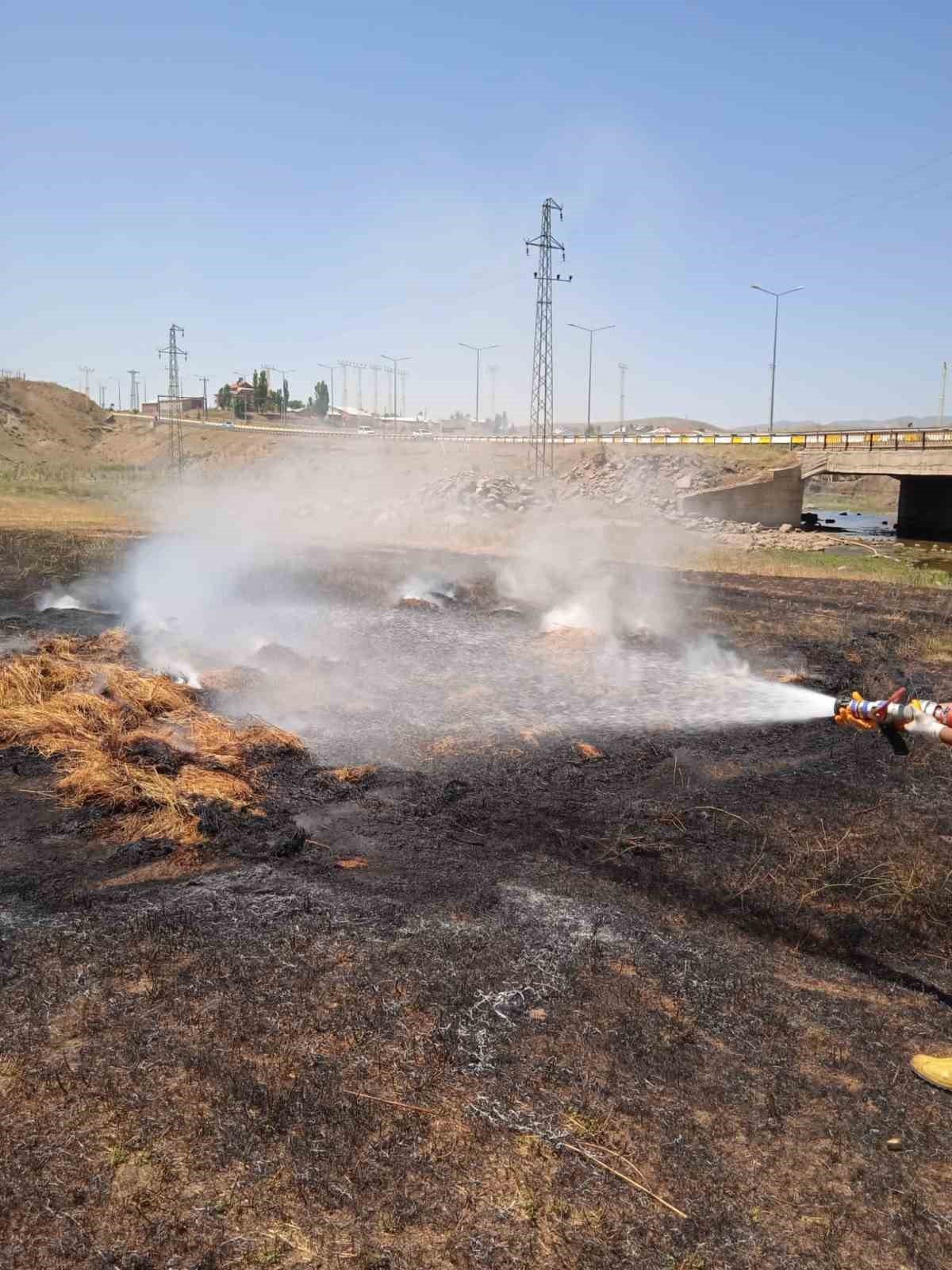 Ağrı’da tarla yangını