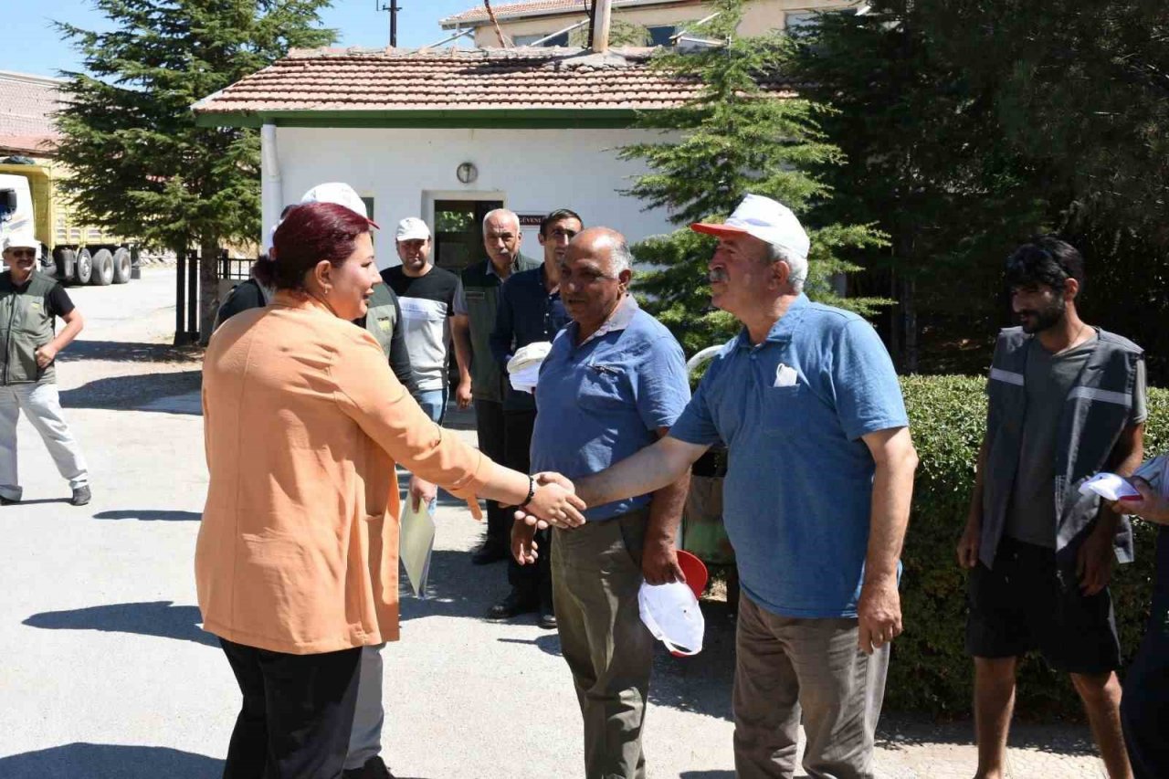 AK Partili Ünsal, çiftçinin sorunu için TMO Genel Müdürü ile biraraya geldi