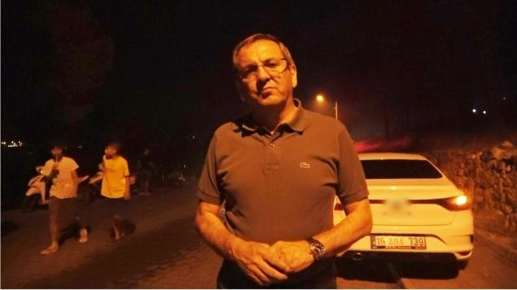 Ayvalık’ta ağaçlık alanda çıkan yangın kontrol altına alındı