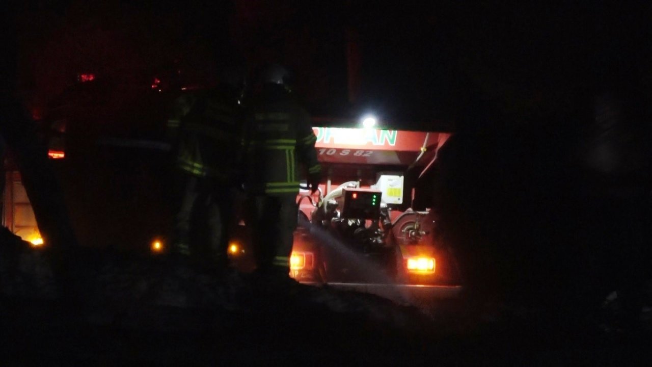 Ayvalık’ta ağaçlık alanda çıkan yangın kontrol altına alındı