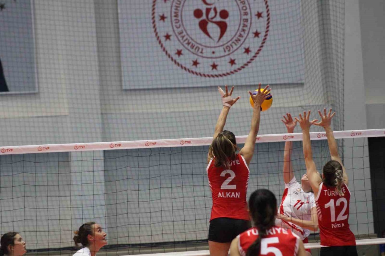 Türkiye Kadın Milli Takımı, şampiyonayı namağlup sürdürüyor