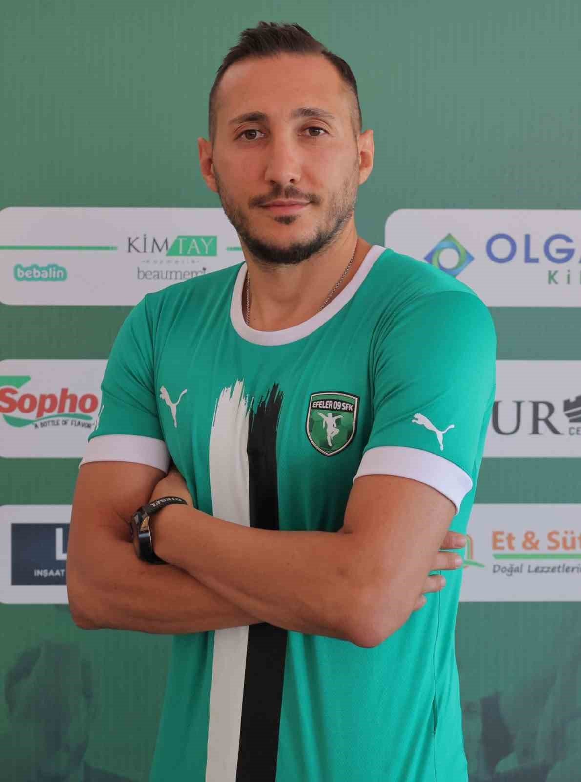 Efeler 09 Spor, takım kaptanı Sabutay ile yeniden anlaştı