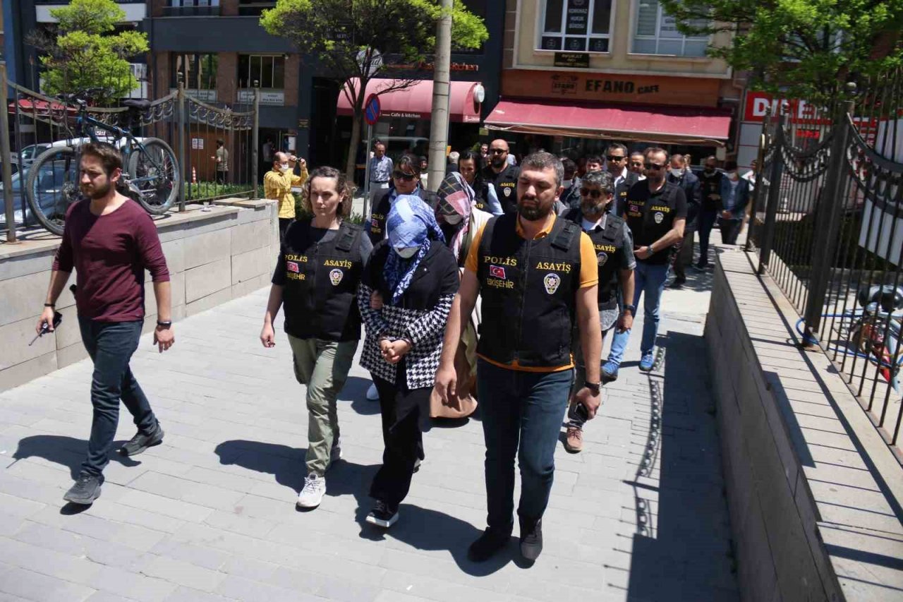 İntihar süsü verilen ve cinayet çıkan olayda eşini öldüren kadına ‘Ağırlaştırılmış müebbet’ verildi
