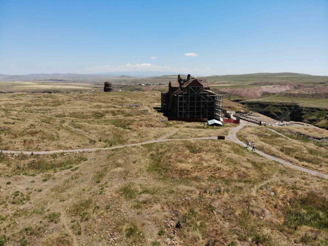 Kars’ta, “40 kapılı şehir” yoğun ilgi görüyor