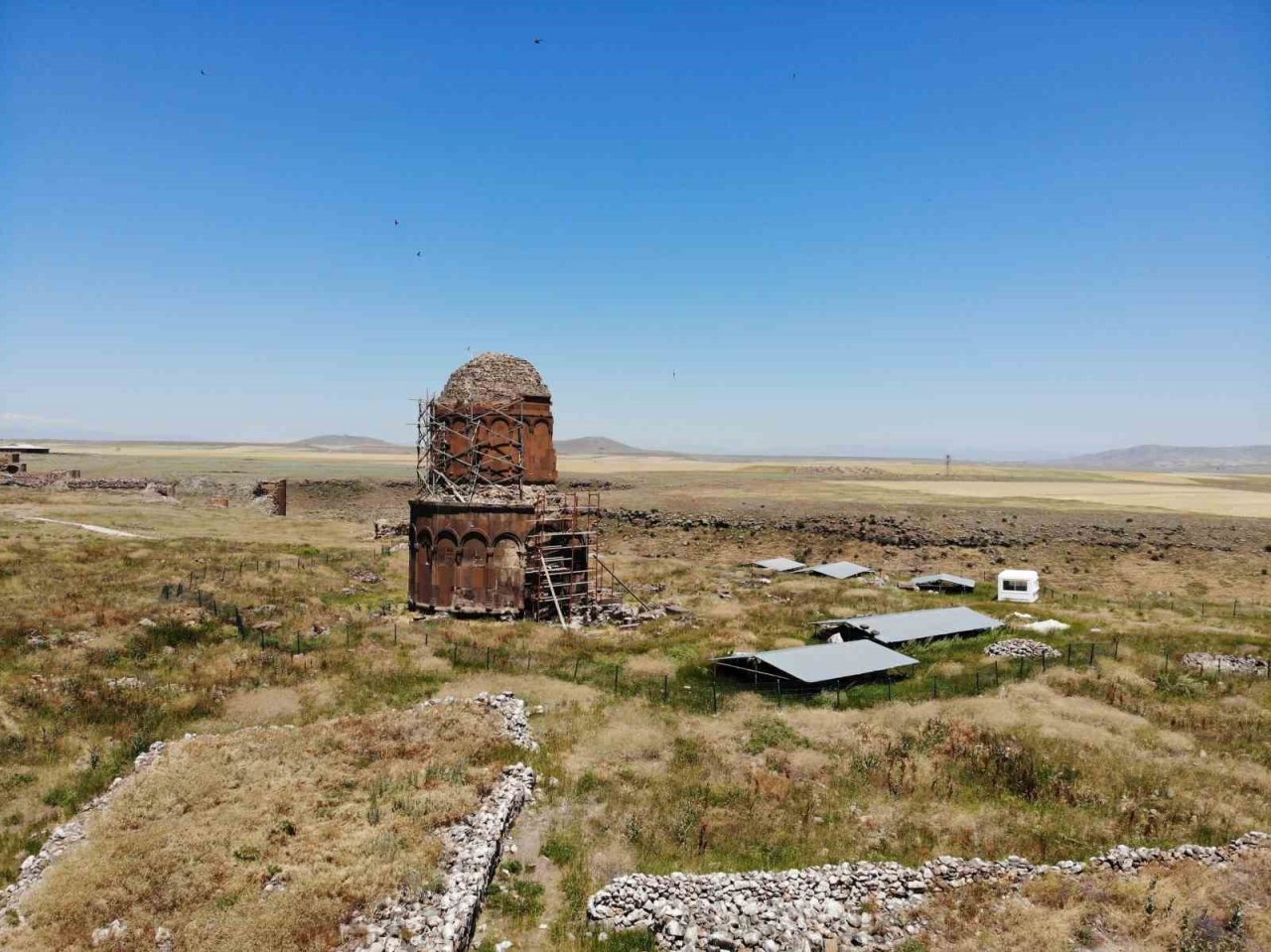 Kars’ta, “40 kapılı şehir” yoğun ilgi görüyor